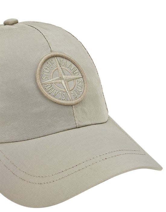 CASQUETTE À SIX PANNEAUX